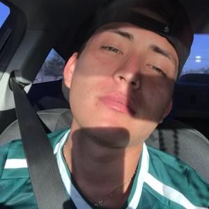 Meet your Posher, Carlos adrian